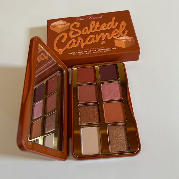 Too Faced Salted Caramel Limited Edition Eyeshadow Palette New - Picture 3 of 3